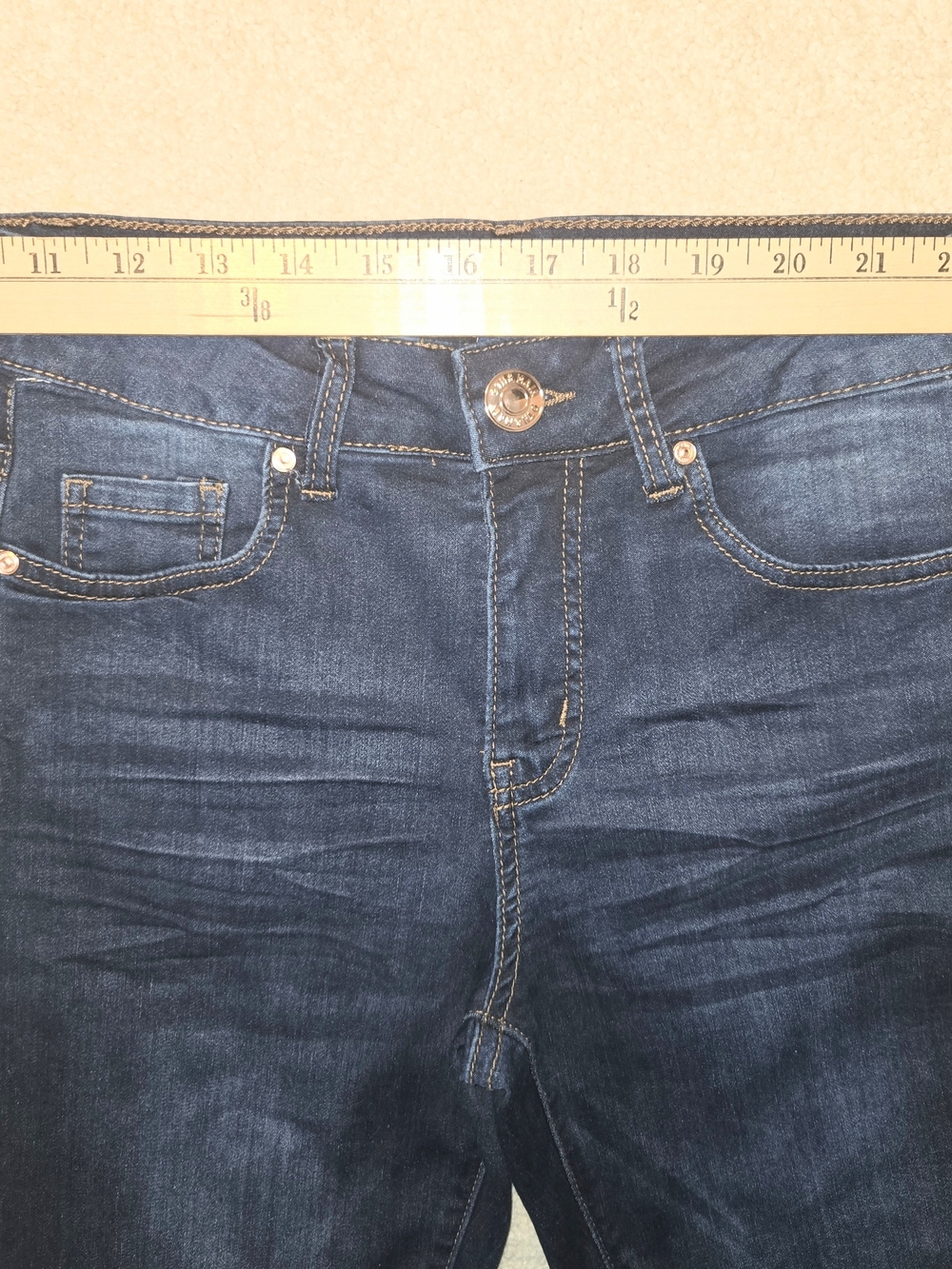 NWOT Dark Wash Skinny Cuffed Cropped Jeans Womens Size 4 - Picture 6 of 7